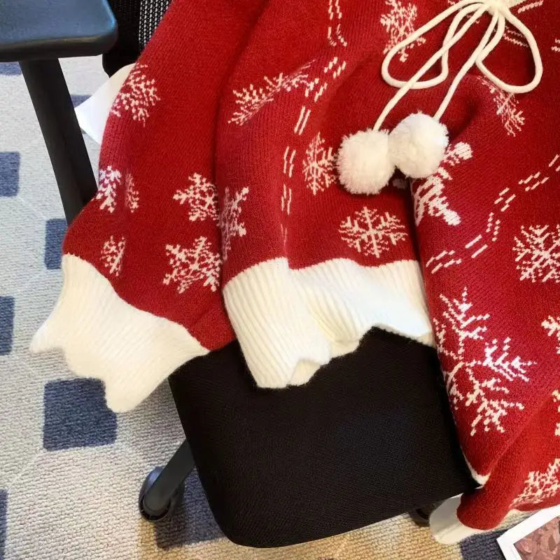 Molly - Christmas Snowflake Sweater