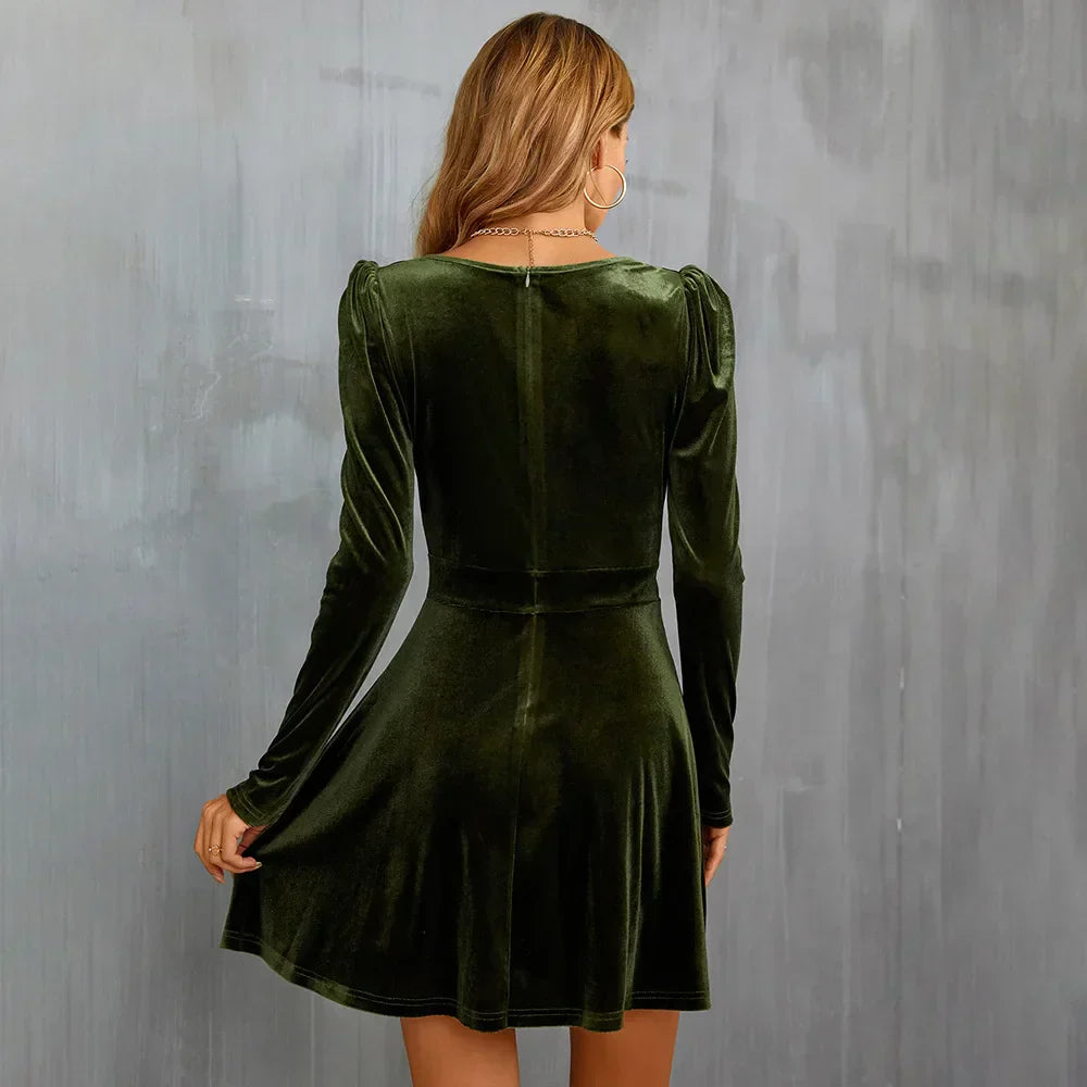 Ella - Midi Party Dress made of Velvet with Long Sleeves
